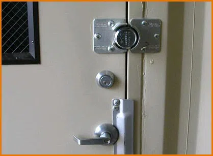  Des Plaines Locksmith Store Des Plaines, IL 847-462-7238